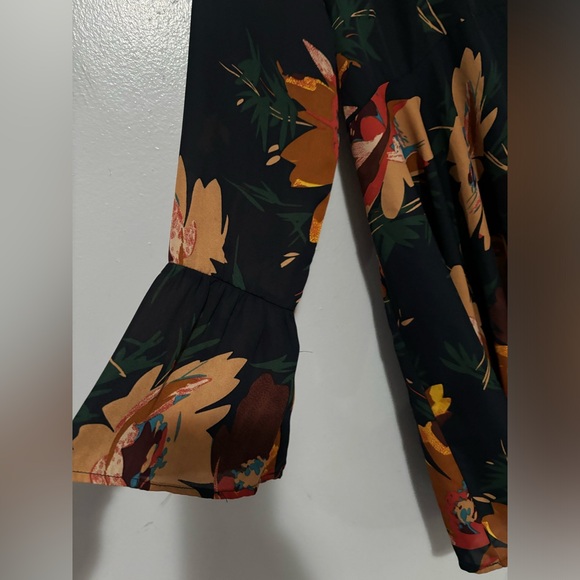 Dress - Picture 3 of 8